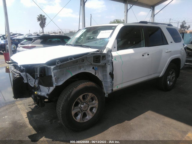 Toyota 4runner Sr5 Premium 2022 JTEFU5JR8N5270611 Image 2