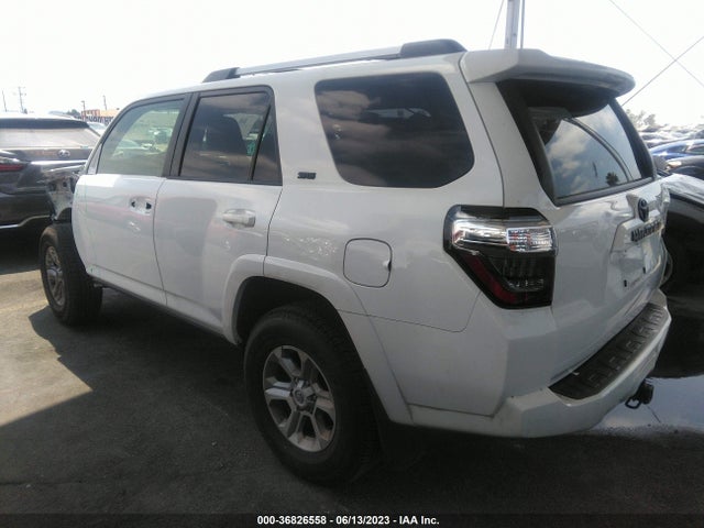 Toyota 4runner Sr5 Premium 2022 JTEFU5JR8N5270611 Image 3