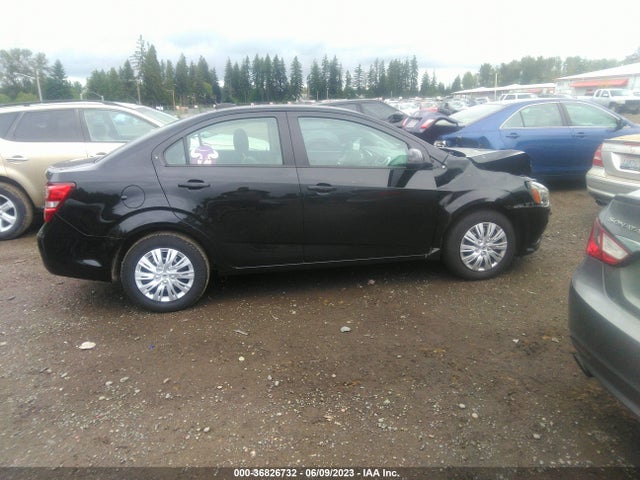 Chevrolet SONIC LS 2017 1G1JB5SG8H4166625 Image 13