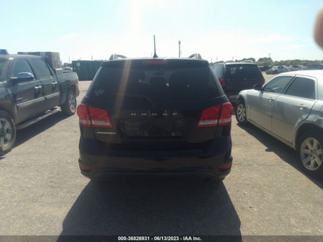 3C4PDCBBXKT779156 Dodge JOURNEY SE