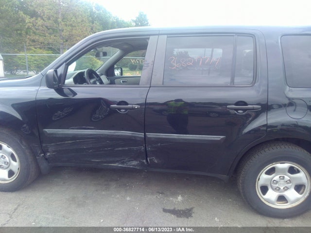 2015 HONDA PILOT LX VIN: 5FNYF4H28FB078700