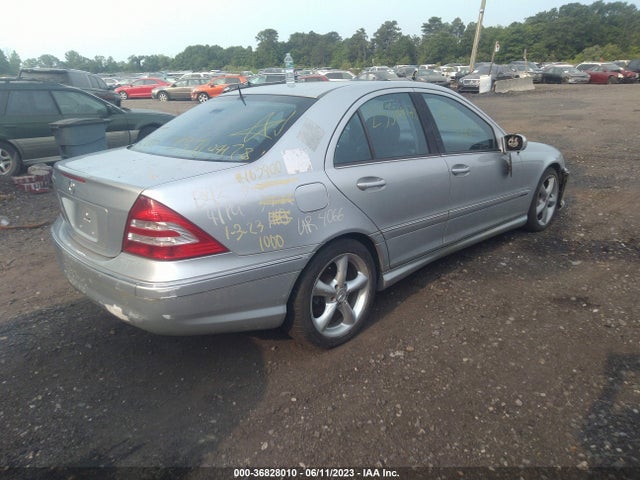 2006 MERCEDES-BENZ C-CLASS SPORT VIN: WDBRF52H26E021268