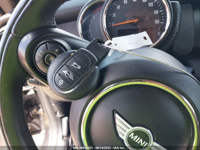 2016 Mini Roadster, VIN: WMWWG5C57G3C19315