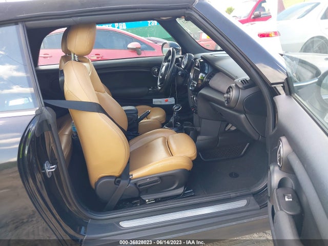 2016 Mini Roadster, VIN: WMWWG5C57G3C19315