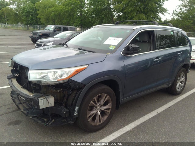 2015 TOYOTA HIGHLANDER XLE VIN: 5TDJKRFH1FS095688