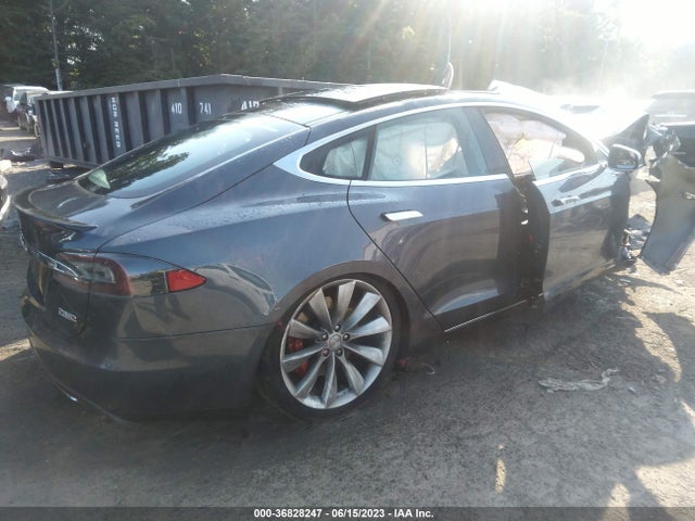 Tesla Model S P85d 2014 5YJSA1H21EFP64840 Image 4