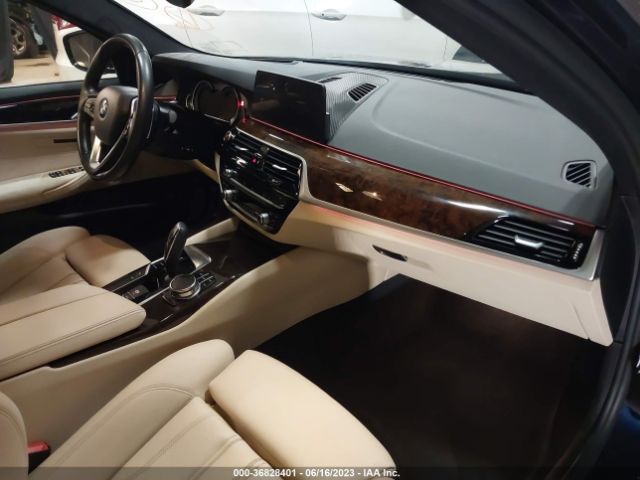WBAJE7C3XHG890009 BMW 5 Series 540i Xdrive