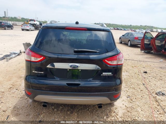 1FMCU0J94GUB82301 Ford Escape Titanium