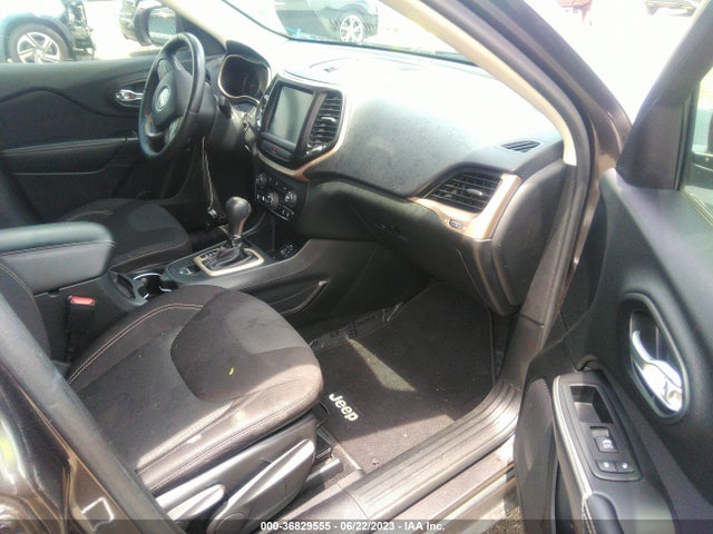1C4PJLCB5FW579499 Jeep Cherokee Latitude