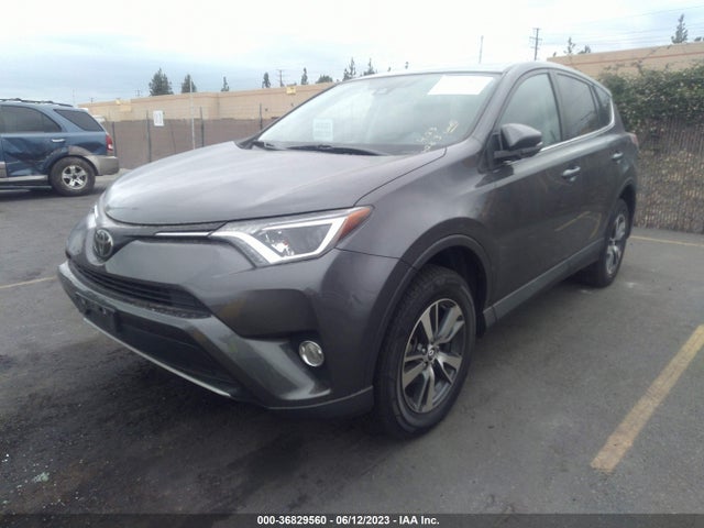Toyota Rav4 Xle 2018 2T3WFREV7JW410986 Image 2