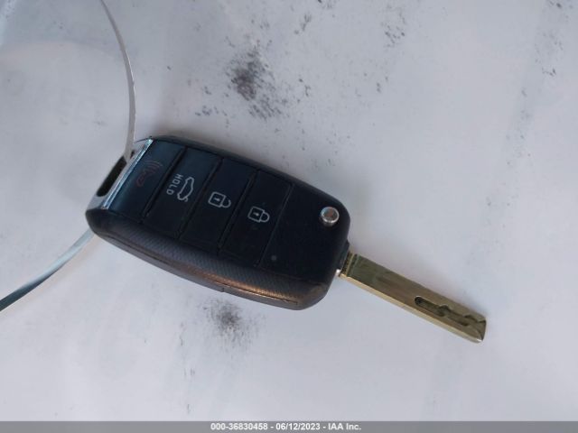 3KPA24ADXME377830 KIA RIO S