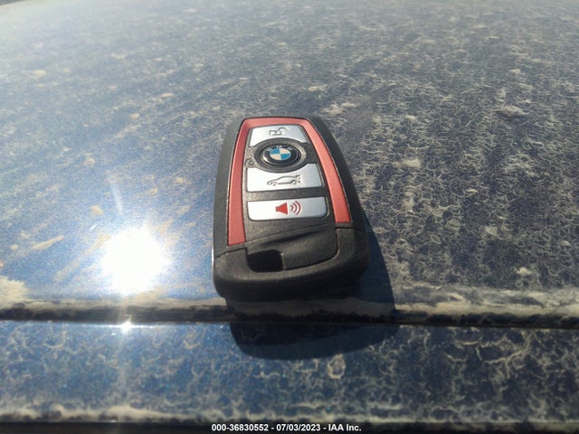 BMW 3 Series 328i 2016 WBA8E9G52GNT85789 Image 3