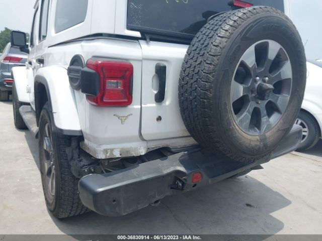 1C4HJXEG5JW167015 Jeep Wrangler Unlimited Sahara