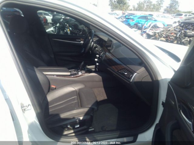 WBAJA9C50JB034195 BMW 5 Series 530e Iperformance