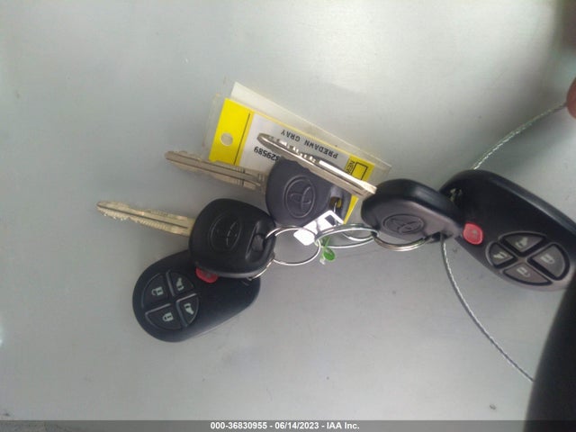 Toyota SIENNA LE 2017 5TDKZ3DC1HS829589 Image 3
