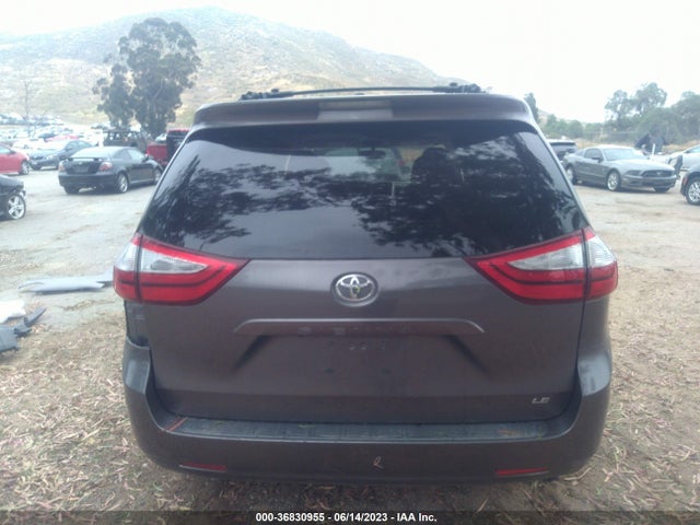 Toyota SIENNA LE 2017 5TDKZ3DC1HS829589 Image 9