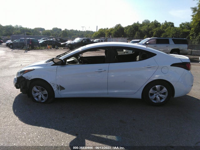2016 HYUNDAI ELANTRA SE VIN: 5NPDH4AE8GH748066