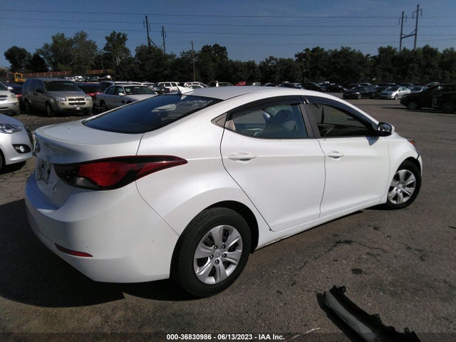 2016 HYUNDAI ELANTRA SE VIN: 5NPDH4AE8GH748066