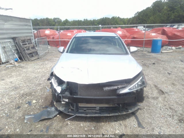 Hyundai ELANTRA SE 2019 5NPD74LF2KH438383 Image 4