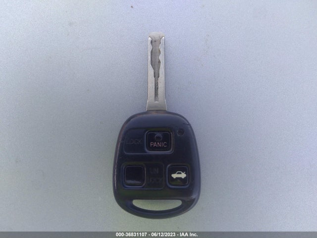 2004 LEXUS ES 330 VIN: JTHBA30GX45013849