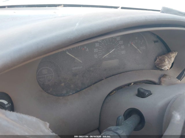 2002 Buick Century Custom მანქანა იყიდება აუქციონზე, vin: 2G4WS52J021296292, აუქციონის ნომერი: 36831154