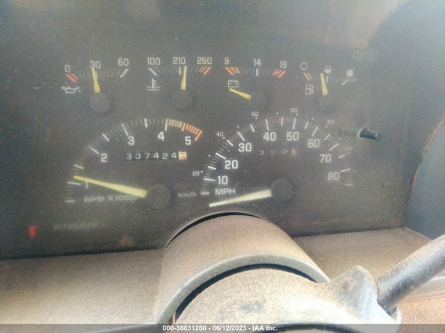 1992 CHEVROLET GMT-400 C1500 VIN: 2GCEC19K8N1147993