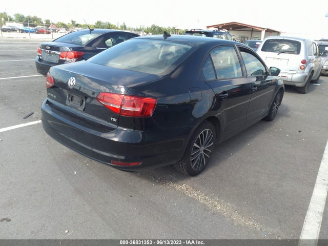 3VWD17AJ2FM356497 Volkswagen Jetta Sedan 1.8t Se