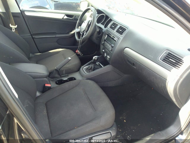 3VWD17AJ2FM356497 Volkswagen Jetta Sedan 1.8t Se