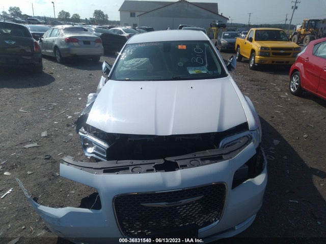 2C3CCAEG0KH697902 Chrysler 300 Limited