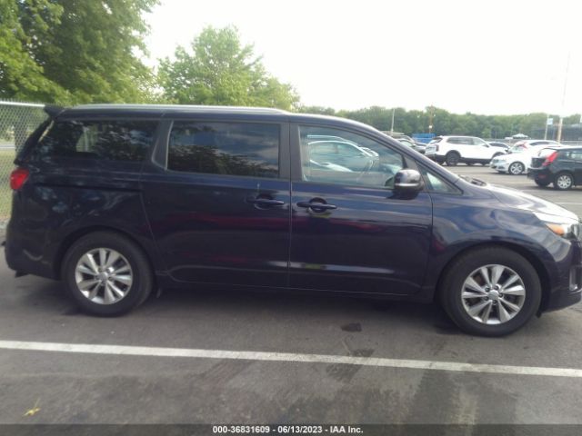 KNDMB5C17J6385987 KIA SEDONA LX