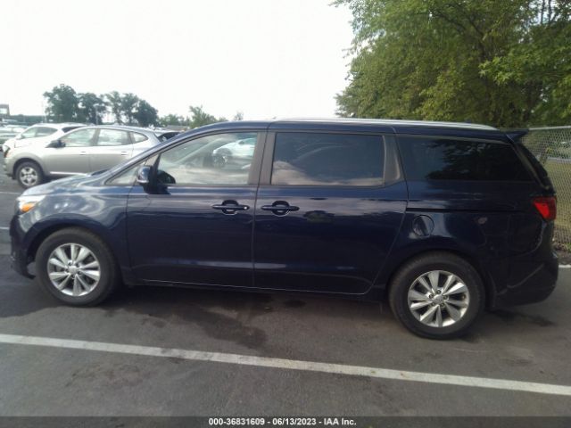 KNDMB5C17J6385987 KIA SEDONA LX