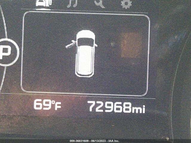 KNDMB5C17J6385987 KIA SEDONA LX
