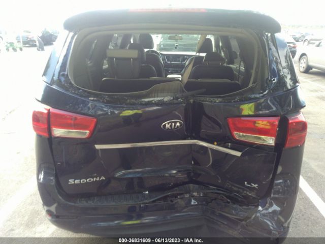 KNDMB5C17J6385987 KIA SEDONA LX