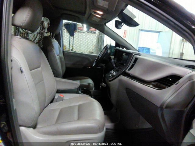 5TDDZ3DC9KS222727 Toyota SIENNA XLE