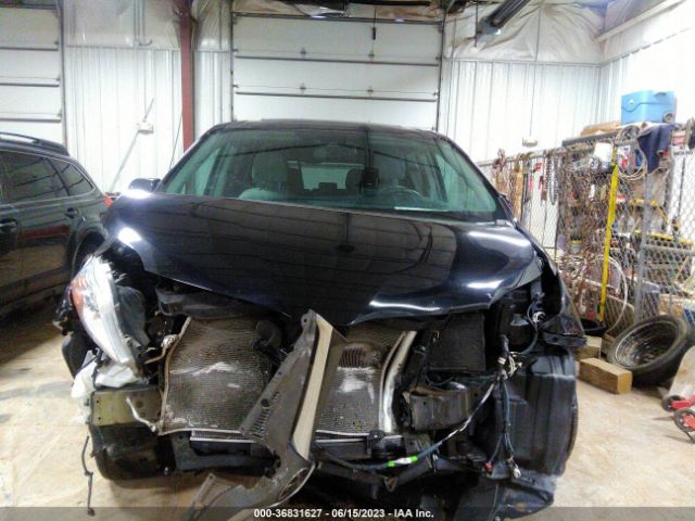 5TDDZ3DC9KS222727 Toyota SIENNA XLE