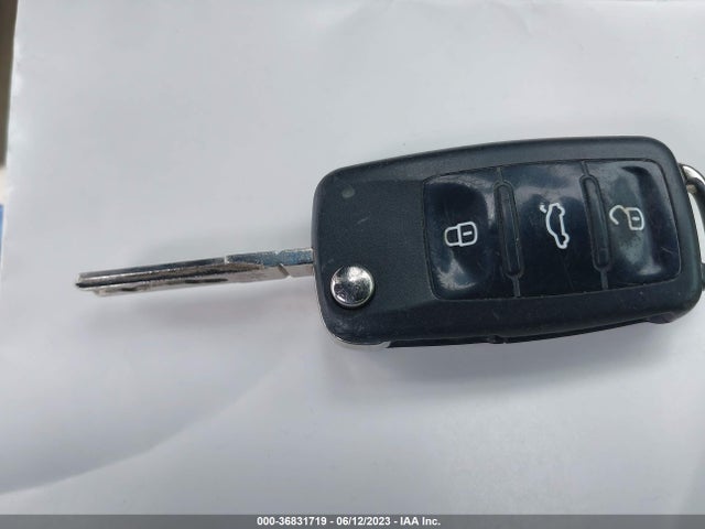2014 VOLKSWAGEN JETTA 1.8T SE VIN: 3VWD17AJ0EM361793