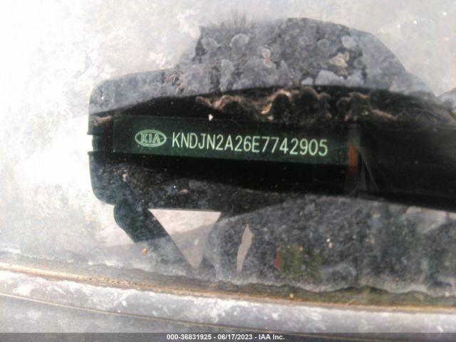 KNDJN2A26E7742905 KIA Soul Base