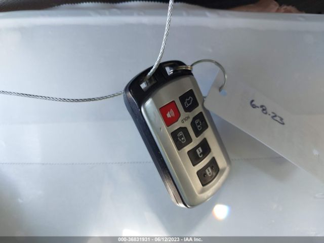 Toyota Sienna Xle/xle Aas/ltd 2015 5TDYK3DC3FS549975 Image 3