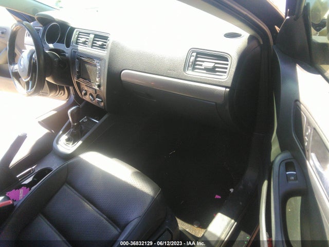 3VWD17AJ3FM406713 Volkswagen Jetta Sedan 1.8t Se W/connectivity