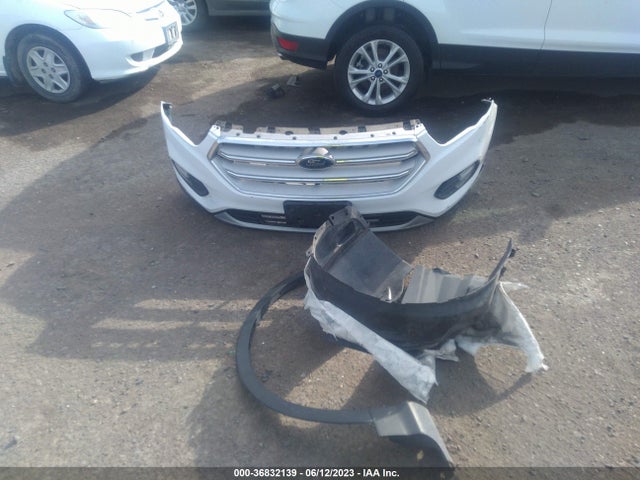 Ford ESCAPE SE 2019 1FMCU0GD4KUA36288 Image 4