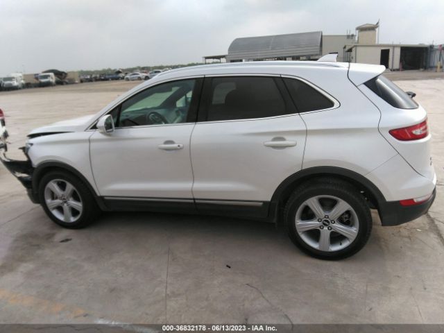 5LMCJ1C95GUJ28479 Lincoln Mkc Premier