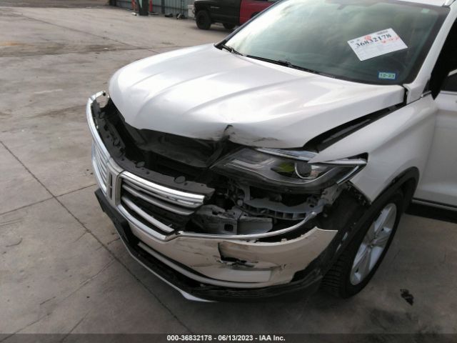 5LMCJ1C95GUJ28479 Lincoln Mkc Premier