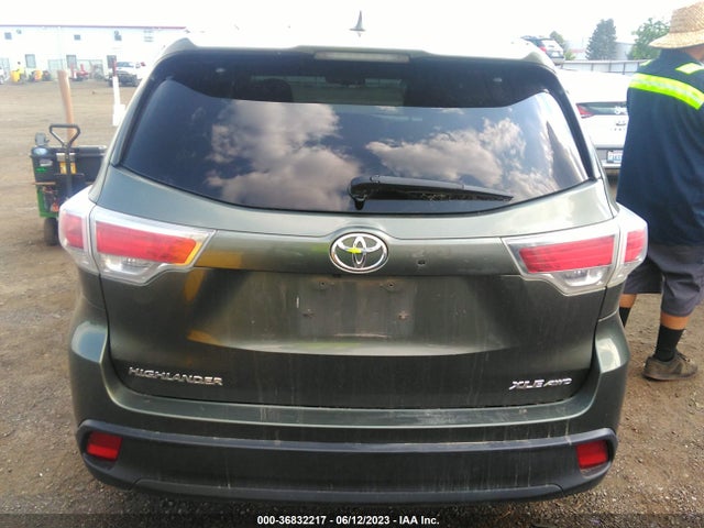 Toyota Highlander Xle 2016 5TDJKRFH9GS275275 Image 8