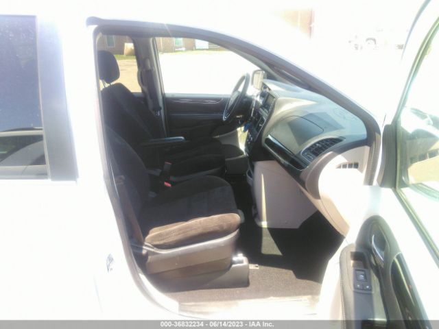 2C4RDGBG7GR107593 Dodge Grand Caravan Se Plus