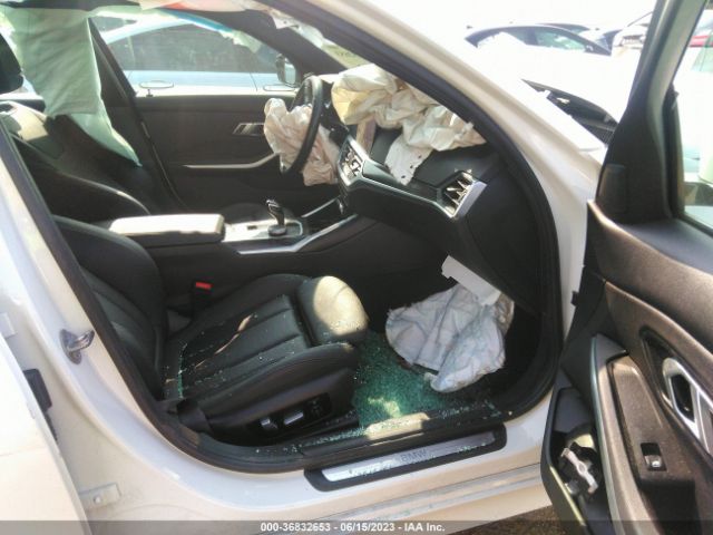 3MW5R1J04L8B21024 BMW 3 Series 330i