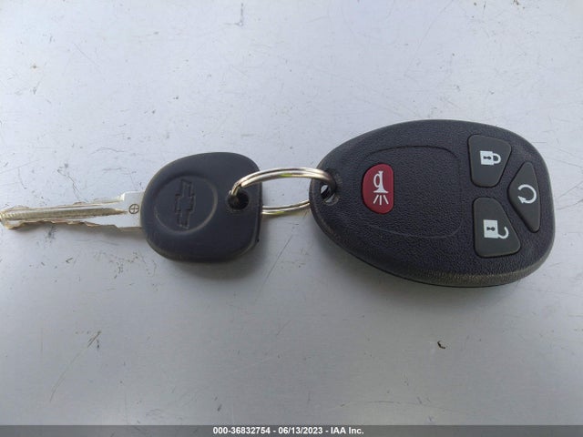 2008 CHEVROLET HHR LT VIN: 3GNDA23D18S551641