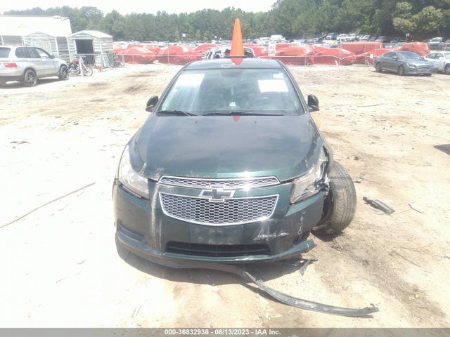 Chevrolet Cruze Diesel 2014 1G1P75SZ4E7131782 Image 12