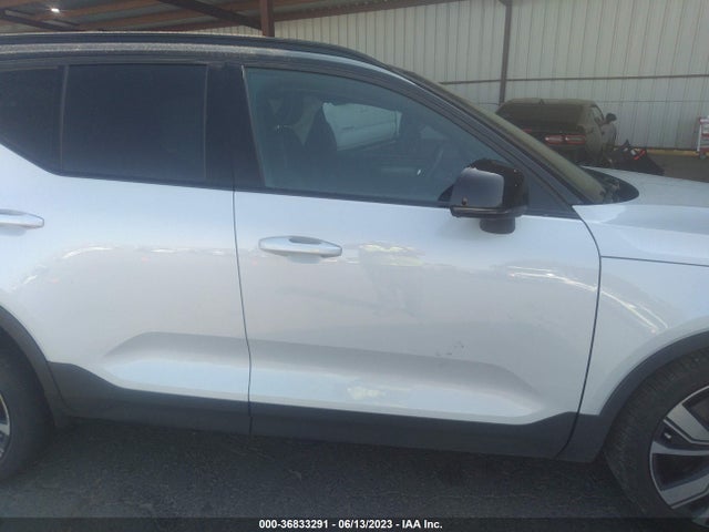 2021 Volvo XC40, VIN: YV4ED3UR9M2462701