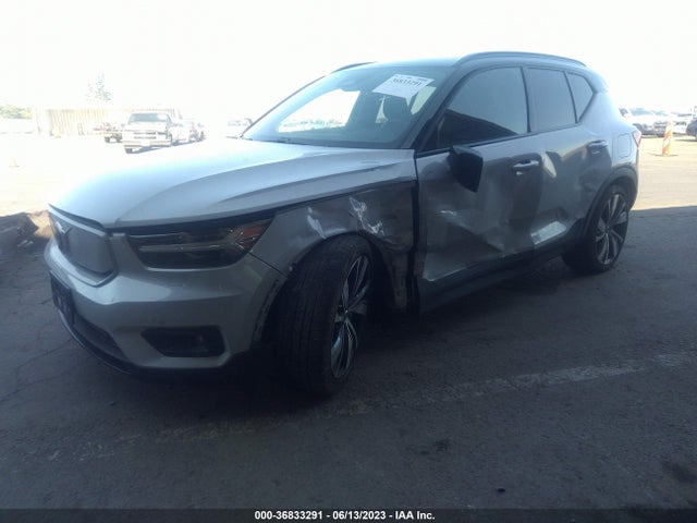 2021 Volvo XC40, VIN: YV4ED3UR9M2462701