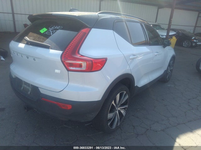 2021 Volvo XC40, VIN: YV4ED3UR9M2462701